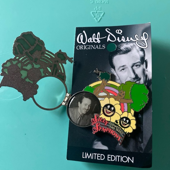 Disney silly symphony Trading Pin. Limited Edition of 5000. NWT - Picture 2 of 3